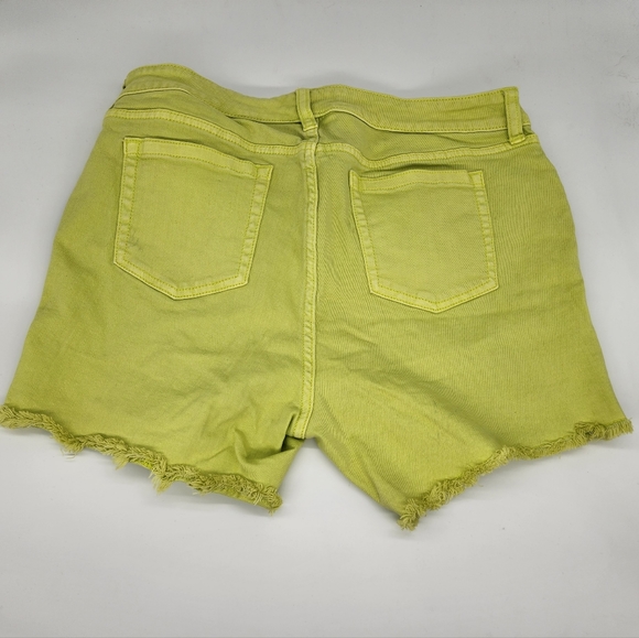 Torrid Mid Rise Midi Shorts Vintage Stretch Lime Size 14 - Picture 8 of 10